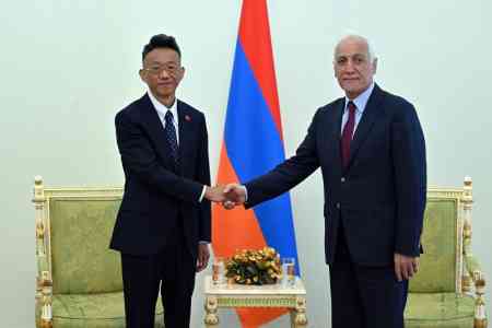Newly appointed Ambassador of China hands over copy of his  credentials to President of Armenia