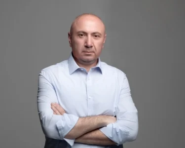 Թեւանյան. 