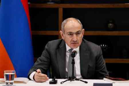 Премьер-министр Армении продолжил нападки на Католикоса всех армян
