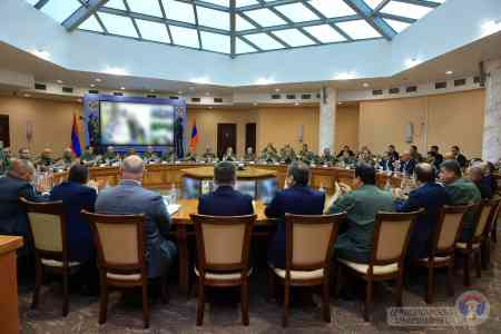 Папикян провел заседание коллегии при министре обороны Армении