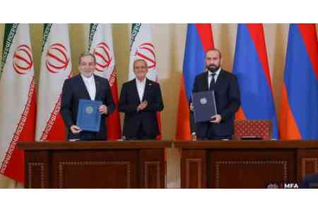 Мирзоян и Аракчи подписали меморандум об армяно-иранских политконсультациях на 2025-2027 годы