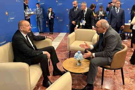 Пресс-служба премьера Армении поделилась деталями встречи Пашиняна и Алиева