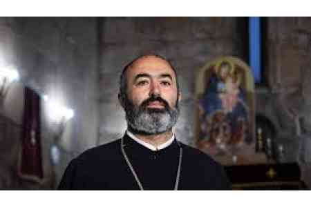 Սարգիս Սարգսյանը, ով հոկտեմբերի 26-ին պետք է պատարագ մատուցեր Հովհաննավանքում, նույն օրը հարցաքննության է կանչվել քննչական մարմին