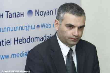 Group of Armenian politicians, public figures demand return of Public TV to public