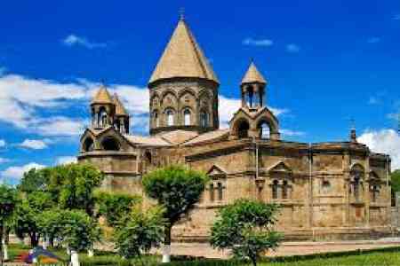 Հայաստանյան եպիսկոպոսների ժողովն ընդգծել է Հայաստանի իշխանությունների պառակտիչ գործողություններին հոգևորականների չմասնակցելու կարևորությունը
