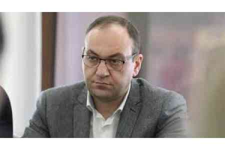 Адвокат: Апелляционный уголовный суд оставил под стражей главу канцелярии Первопрестольного Эчмиадзина