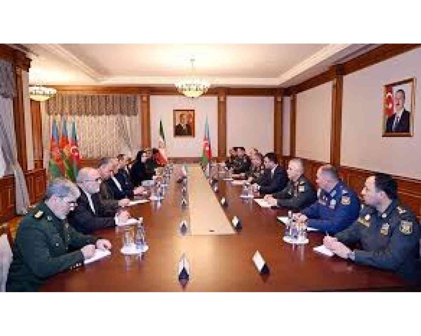 Иранский бригадный генерал провел встречи в Баку