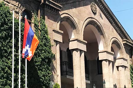 Արցախի իշխանությունները չեն կարողանում վճարել արցախցիների աշխատավարձերի գծով պարտքերը՝ Հայաստանի կողմից ԼՂՀ կառավարության հաշիվների սառեցման պատճառով