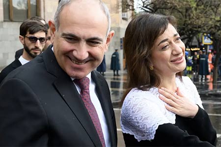 Աննա Հակոբյանը հայտարարել է Նիկոլ Փաշինյանի հետ քաղաքացիական ամուսնության ավարտի մասին․ ԶԼՄ-ները հաղորդում են, որ զույգը գրանցել է իրենց ամուսնությունը