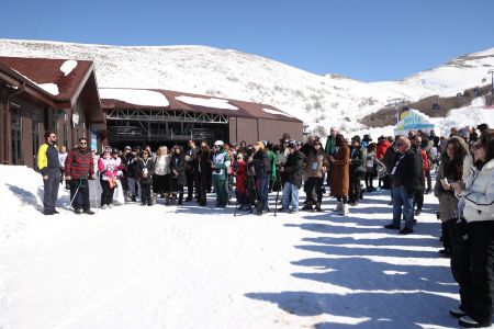 «Դիվանագիտություն լեռներում». Հայաստանի արտաքին գործերի նախարարությունը հավաքել էր օտարերկրյա դիվանագիտական առաքելությունների ավելի քան 130 ներկայացուցիչների
