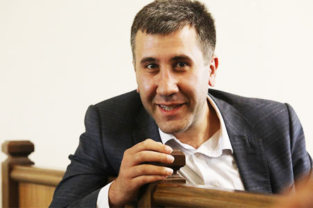 Адвокат провел параллели между повышением пенсий Пашиняном перед  парламентскими выборами и уголовным преследованием бабушки в Гюмри