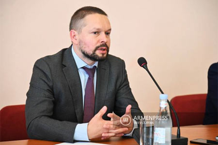 Российский эксперт: Парламентские выборы в Армении ответят на вопрос, насколько идеология армянского национализма остается для людей действенной