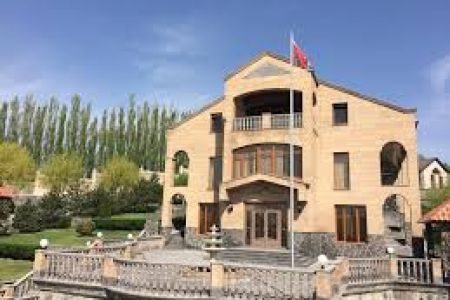 Посольство Беларуси в Ереване сообщило соотечественникам о возможности эвакуации из Ирана через Армению
