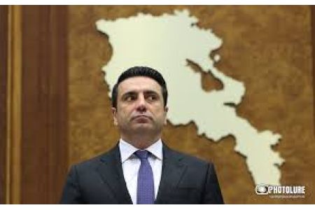 Ален Симонян: <говорить против Праги>, значит продвигать антиармянские нарративы