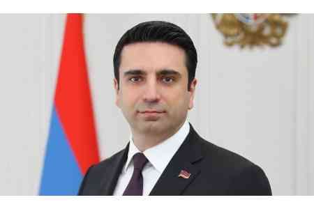 Ալեն Սիմոնյանը պնդում է, որ երեկվա միջադեպը, որի ժամանակ նա հայհոյել է քաղաքացու, կազմակերպված սադրանք էր։