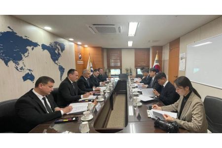 Заместитель министра иностранных дел Туркменистана встретился с Комиссаром Иммиграционной службы Республики Корея