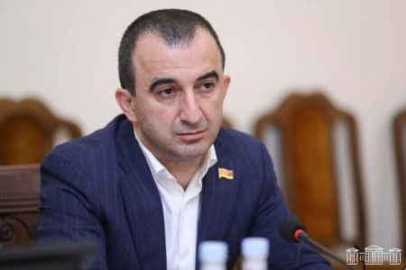 Генпрокуратура Армении требует конфисковать в пользу государства 12 объектов недвижимости бывшего депутата Мхитара Закаряна
