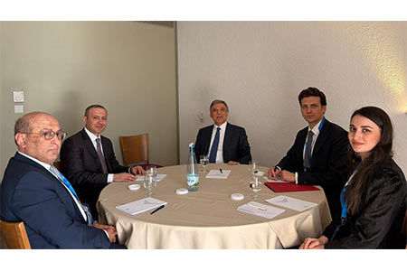 RA Security Council Secretary meets former Turkish President