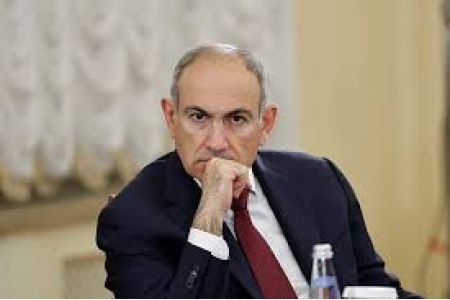Премьер Армении вновь обрушился с критикой в адрес ААЦ и ее предстоятеля