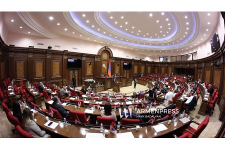 Հայաստանում 65 տարեկանից բարձր անձինք կկարողանան շարունակել աշխատել պետական ​​ծառայության համակարգում