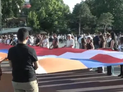 Tension flares during peaceful action of Artsakh residents outside  SCC