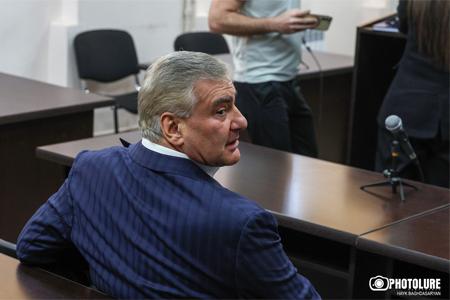 Samvel Karapetyan deflects questions regarding renunciation of  Russian and Cypriot citizenship with humor 