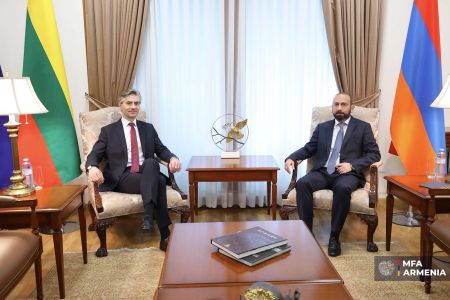 Negotiations between Armenian, Lithuanian MFAs underway in Yerevan