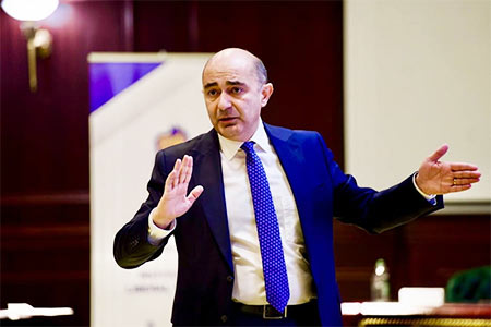 Էդմոն Մարուքյան. 1,7 միլիոն մարդ պետք է գնա ընտրատեղամասեր, այդ դեպքում այս իշխանությունը կջախջախվի