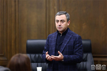 Սաղաթելյանն իր տանը կատարված խուզարկությունն անվանել է հերթական ապօրինի գործընթաց և քաղաքական հալածանք