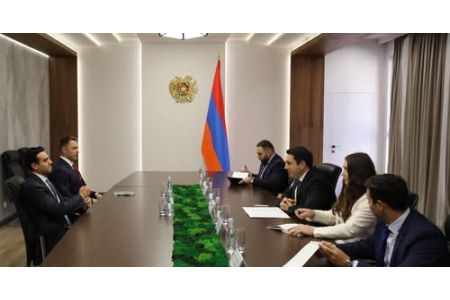 Секретарь Совбеза Армении и американский парламентарий обсудили процессы на Южном Кавказе