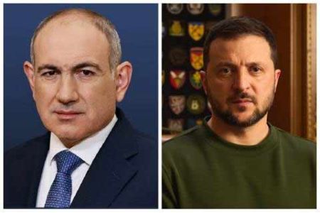 Пашинян поздравил Зеленского с Днем независимости