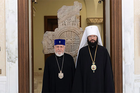Председатель РПЦ назвал неприемлемым вмешательство армянской власти во внутреннюю жизнь ААЦ