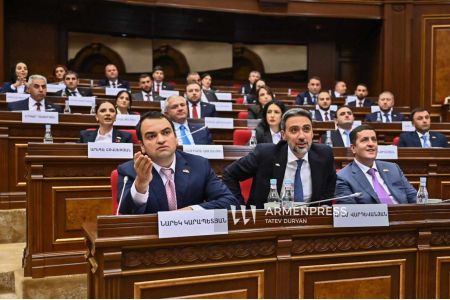 ՀՀ Ազգային ժողովի «Ուժեղ Հայաստան» խմբակցությունը Ռուբեն Մխիթարյանի թեկնածությունը առաջադրել է Ազգային ժողովի տարածքային կառավարման և շրջակա միջավայրի պաշտպանության հանձնաժողովի ղեկավարի պաշտոնում
