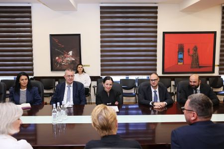 Armenia and Poland are considering holding a joint carpet exhibition