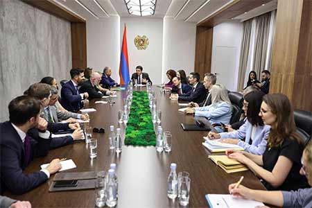 Alen Simonyan and the COEST delegation discussed deepening Armenia-EU relations