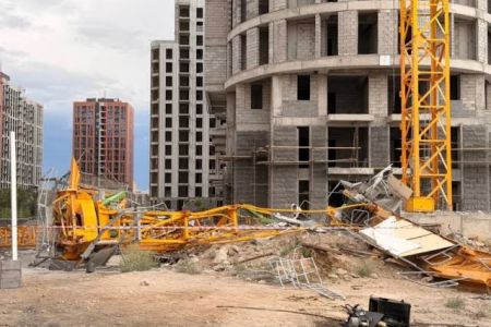 Трагический случай в Ереване: при демонтаже подъемного крана погибли 3 человека
