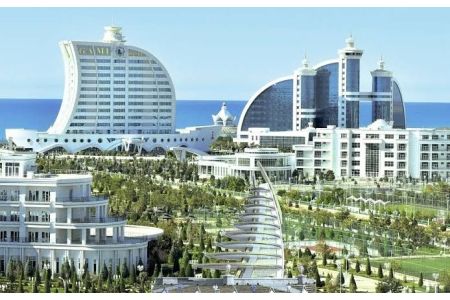 A restricted-format meeting of the Council of Heads of State of the Commonwealth of Independent States is being held in the Avaza resort area