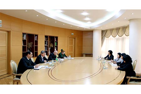 Meeting between the Minister of Foreign Affairs of Turkmenistan and a representative of the Asian Development Bank