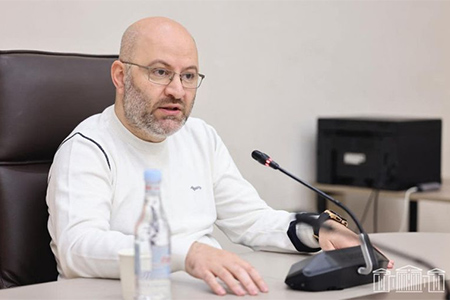 The head of the Federation Council Committee of the Russian Federation proposed that the Ministry of Foreign Affairs consider banning the governor of Shirak from entering Russia.